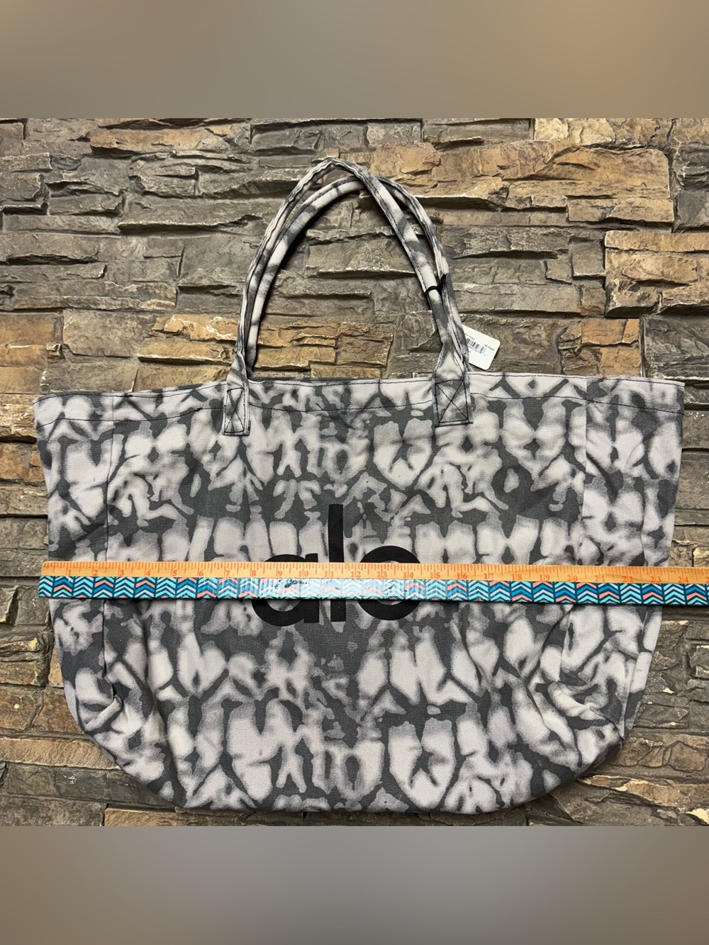 NEW Alo Yoga Tote Bag Large Gray Canvas Tie Dye Beach Gym Shopping Shoulder NWT - Picture 11 of 12